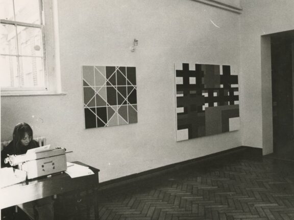 David Saunders, Paintings & Serial Works 1968-73 exhibition
