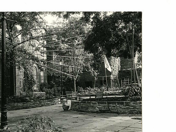 Liverpool Polytechnic students' sculpture exhibition, Bluecoat garden