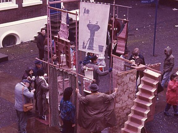 TEA, Baggages performance