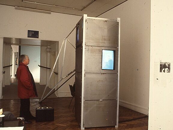 V Topia, Grahame Weinbren