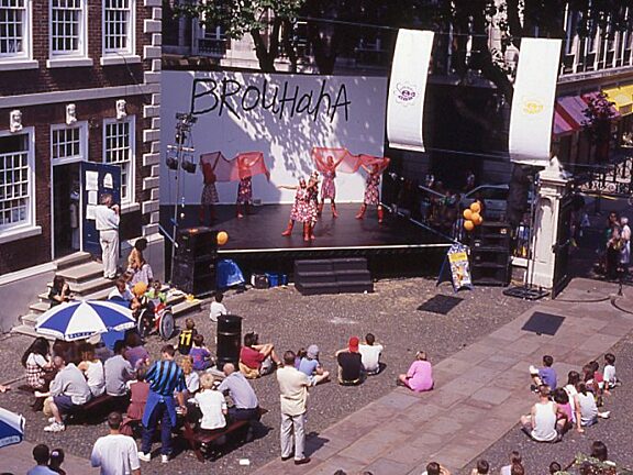 1995 Brouhaha courtyard Photograh Chris Kennedy 03