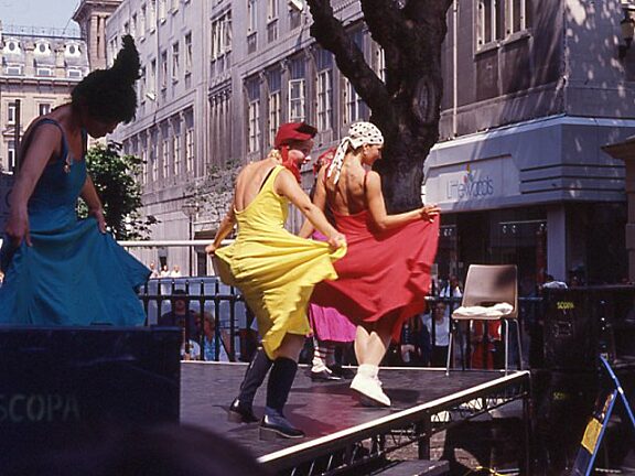 1995 Brouhaha courtyard Photograh Chris Kennedy 04