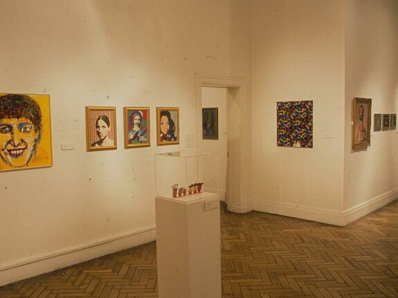 Glitter exhibition