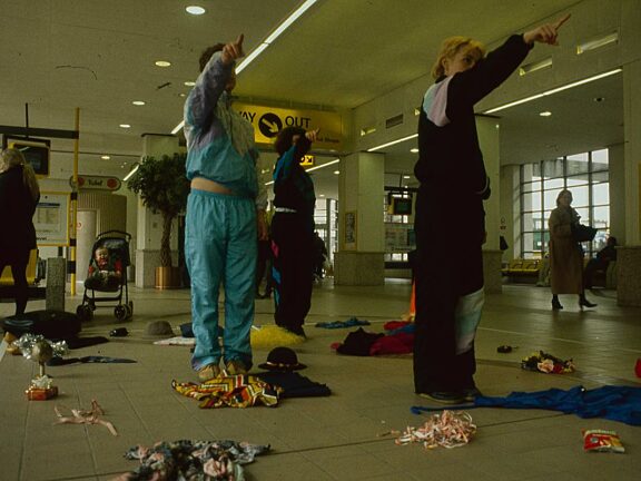 Max Factory, offsite performance