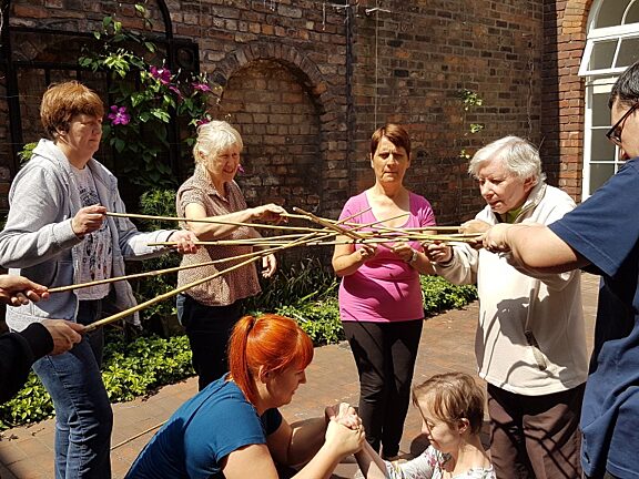 Blue Room explore Siobhan Davies Dance New Work: material / rearranged / to / be