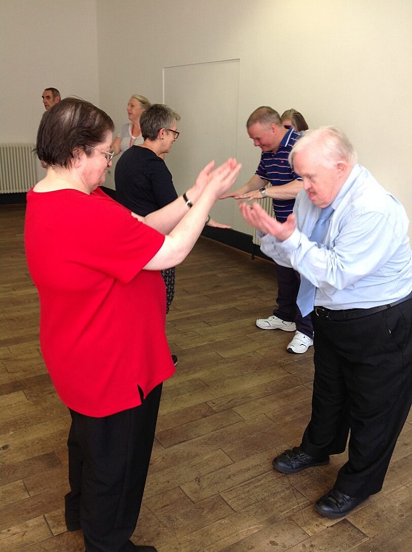 Blue Room explore Siobhan Davies Dance New Work: material / rearranged / to / be